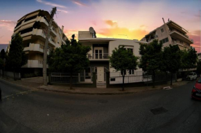 Zefyros Super Cool Apartments next to Alimos Riviera